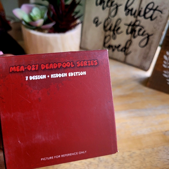 YUME Deadpool Surprise Box - Picture 5 of 10